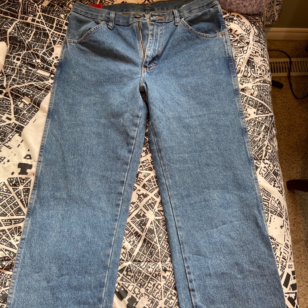 Mid washed jeans